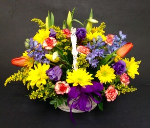 Designer's Choice Spring Basket from Gilmore's Flower Shop in East Providence, RI
